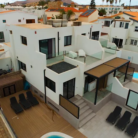 Julaga Private Pool By Holidays Βίλα